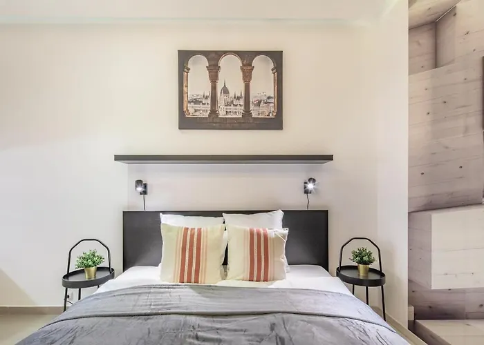 Extrem - Comfy * Budapesta