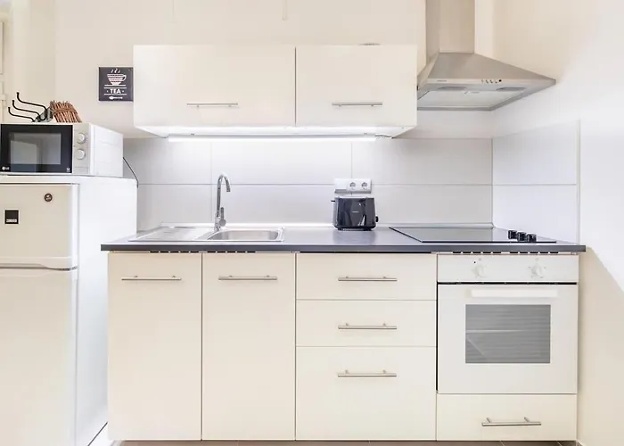 Extrem - Comfy * Budapesta