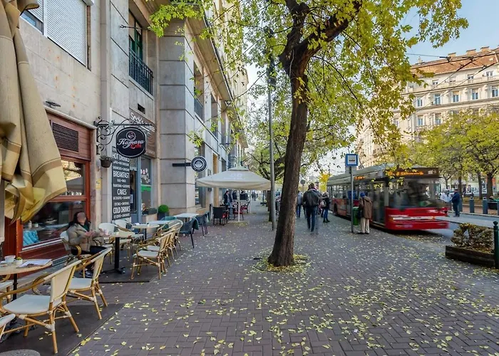 Extrem - Comfy * Budapesta